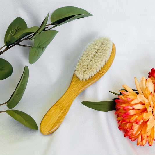 Brosse à cheveux bébé